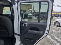 Used 2019  Jeep Wrangler Unlimited 4d SUV 4WD Rubicon at City Wide Auto Credit near Toledo&comma; OH
