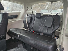 Used 2022  Chrysler Pacifica Hybrid Touring L FWD at City Wide Auto Credit near Toledo&comma; OH