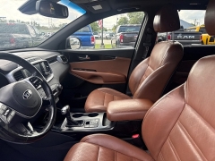 Used 2019  Kia Sorento 4d SUV AWD SXL at City Wide Auto Credit near Toledo&comma; OH