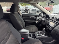 Used 2017  Nissan Rogue 4d SUV AWD SV at City Wide Auto Credit near Toledo&comma; OH