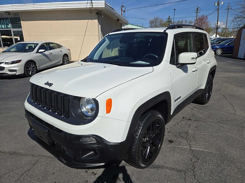 Used 2018  Jeep Renegade 4d SUV 4WD Latitude at City Wide Auto Credit near Toledo, OH