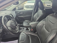 Used 2019  Jeep Cherokee 4d SUV 4WD Limited 2&period;0L Turbo at City Wide Auto Credit near Toledo&comma; OH
