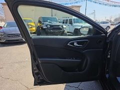 Used 2015  Chrysler 200 4d Sedan Limited I4 at City Wide Auto Credit near Toledo&comma; OH