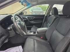 Used 2017  Nissan Altima 4d Sedan 2&period;5L at City Wide Auto Credit near Toledo&comma; OH