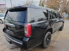 Used 2020  GMC Yukon XL 4d SUV 4WD Denali at City Wide Auto Credit near Toledo&comma; OH
