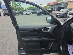 Used 2019  Nissan Pathfinder 4d SUV 4WD SV at City Wide Auto Credit near Toledo&comma; OH