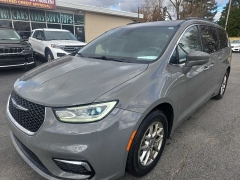 Used 2022 Chrysler Pacifica Touring AWD at City Wide Auto Credit near Toledo, OH