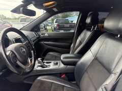 Used 2020  Jeep Grand Cherokee 4d SUV 4WD Laredo Altitude at City Wide Auto Credit near Toledo&comma; OH