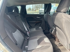 Used 2014  Jeep Cherokee 4d SUV FWD Latitude at City Wide Auto Credit near Toledo&comma; OH