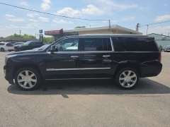 Used 2019  Cadillac Escalade ESV 4d SUV 4WD Premium Luxury at City Wide Auto Credit near Toledo&comma; OH