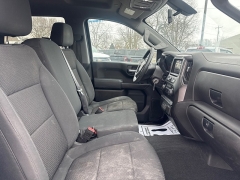 Used 2020  Chevrolet Silverado 1500 4WD Crew Cab Custom at City Wide Auto Credit near Toledo&comma; OH