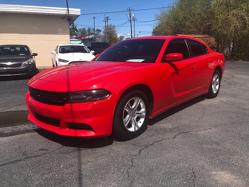 Used 2020  Dodge Charger 4d Sedan RWD SXT at City Wide Auto Credit near Toledo, OH
