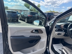 Used 2022  Chrysler Voyager LX FWD at City Wide Auto Credit near Toledo, OH