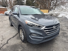 Used 2017  Hyundai Tucson 4d SUV AWD SE Plus at City Wide Auto Credit near Toledo&comma; OH