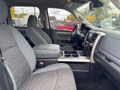 Used 2014  Ram 1500 2WD Crew Cab SLT at City Wide Auto Credit near Toledo, OH