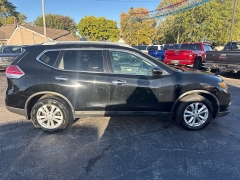 Used 2015  Nissan Rogue 4d SUV FWD SV at City Wide Auto Credit near Toledo&comma; OH