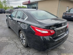 Used 2017  Nissan Altima 4d Sedan 2&period;5L at City Wide Auto Credit near Toledo&comma; OH