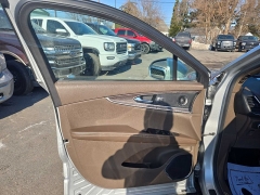 Used 2016  Lincoln MKX 4d SUV AWD Reserve at City Wide Auto Credit near Toledo&comma; OH