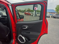 Used 2019  Jeep Renegade 4d SUV 4WD Sport at City Wide Auto Credit near Toledo&comma; OH