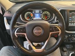 Used 2016  Jeep Cherokee 4d SUV 4WD Trailhawk V6 at City Wide Auto Credit near Toledo&comma; OH