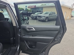 Used 2019  Nissan Pathfinder 4d SUV 4WD SV at City Wide Auto Credit near Toledo&comma; OH