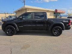 Used 2020  Ram 1500 4WD Crew Cab Big Horn at City Wide Auto Credit near Toledo&comma; OH