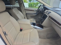 Used 2011  Mercedes-Benz R-Class 4d Wagon R350 4matic at City Wide Auto Credit near Toledo&comma; OH