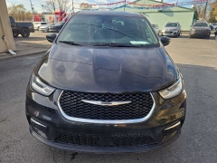 Used 2024  Chrysler Pacifica Touring FWD at City Wide Auto Credit near Toledo&comma; OH