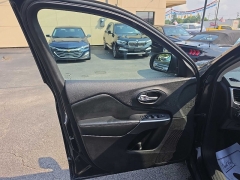 Used 2022  Jeep Cherokee X 4x4 at City Wide Auto Credit near Toledo&comma; OH