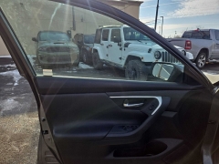 Used 2018  Nissan Altima 4d Sedan 2&period;5L SV at City Wide Auto Credit near Toledo&comma; OH