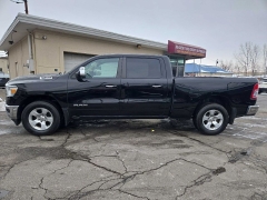 Used 2019  Ram 1500 4WD Crew Cab Big Horn&sol;Lone Star Longbed at City Wide Auto Credit near Toledo&comma; OH