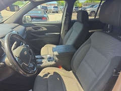 Used 2022  Chevrolet Traverse AWD 4dr LT Cloth w&sol;1LT at City Wide Auto Credit near Toledo&comma; OH