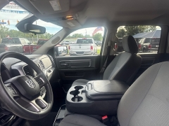 Used 2022  Ram 1500 Classic 4WD SLT Crew Cab 5'7" Box at City Wide Auto Credit near Toledo&comma; OH
