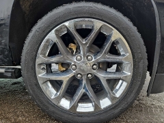 Used 2017  Cadillac Escalade ESV 4d SUV 4WD Premium Luxury at City Wide Auto Credit near Toledo&comma; OH