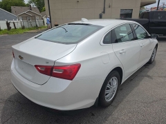 Used 2017  Chevrolet Malibu 4d Sedan LT at City Wide Auto Credit near Toledo&comma; OH