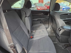 Used 2019  Kia Sorento 4d SUV AWD LX I4 at City Wide Auto Credit near Toledo, OH