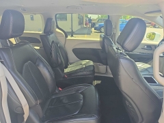 Used 2022  Chrysler Pacifica Hybrid Touring L FWD at City Wide Auto Credit near Toledo&comma; OH