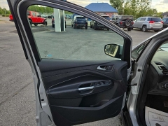 Used 2017  Ford C-MAX Hybrid 4d Hatchback SE at City Wide Auto Credit near Toledo, OH