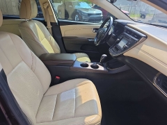 Used 2017  Toyota Avalon 4d Sedan Limited at City Wide Auto Credit near Toledo&comma; OH