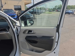 Used 2024  Chrysler Pacifica Hybrid Select FWD at City Wide Auto Credit near Toledo&comma; OH