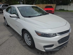 Used 2017  Chevrolet Malibu 4d Sedan LT at City Wide Auto Credit near Toledo&comma; OH