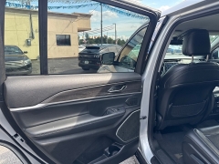 Used 2021  Jeep Grand Cherokee L Limited 4x4 at City Wide Auto Credit near Toledo&comma; OH
