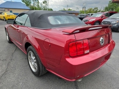 Used 2006  Ford Mustang 2d Convertible GT Deluxe at City Wide Auto Credit near Toledo, OH