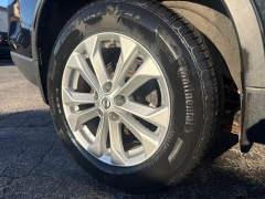 Used 2015  Nissan Rogue 4d SUV FWD SV at City Wide Auto Credit near Toledo&comma; OH