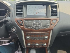 Used 2020  Nissan Pathfinder 4d SUV 4WD Platinum at City Wide Auto Credit near Toledo&comma; OH