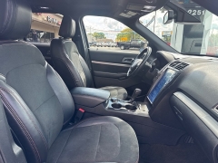 Used 2018  Ford Explorer 4d SUV 4WD XLT at City Wide Auto Credit near Toledo, OH