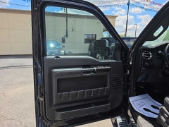 Used 2015  Ford Super Duty F-350 4WD Crew Cab Lariat SRW Longbed at City Wide Auto Credit near Toledo&comma; OH
