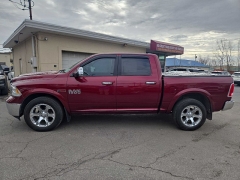 Used 2017  Ram 1500 4WD Crew Cab Laramie at City Wide Auto Credit near Toledo&comma; OH