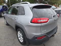 Used 2015  Jeep Cherokee 4d SUV 4WD Latitude V6 at City Wide Auto Credit near Toledo, OH