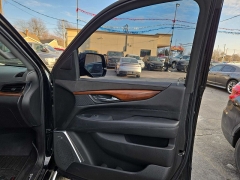 Used 2017  Cadillac Escalade 4d SUV 4WD Premium Luxury at City Wide Auto Credit near Toledo&comma; OH